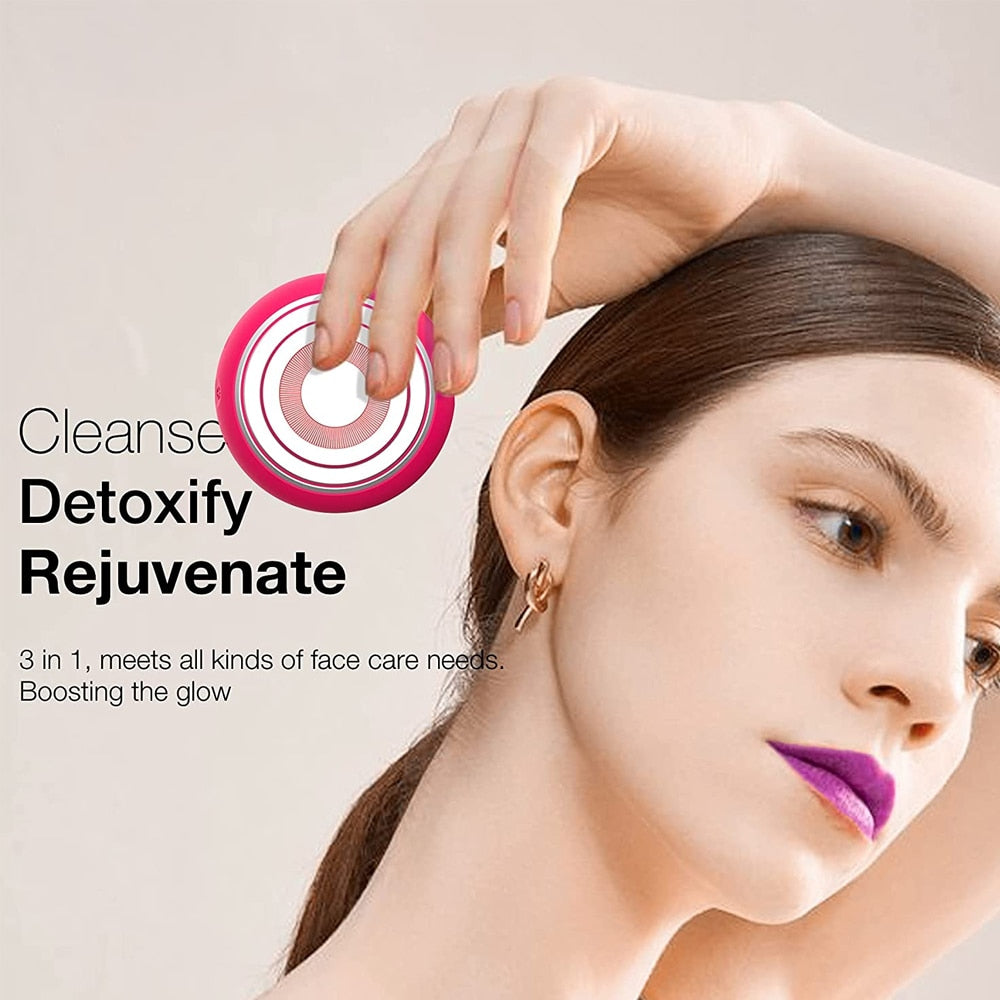 PROGLOW 3 in 1 Facial Cleanser and Rejuvenator Disc