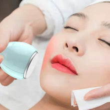 Load image into Gallery viewer, CRYOGLO Face Lifting Massager
